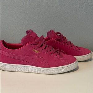 Puma Suede Low-Top Sneakers - Fuchsia Pink